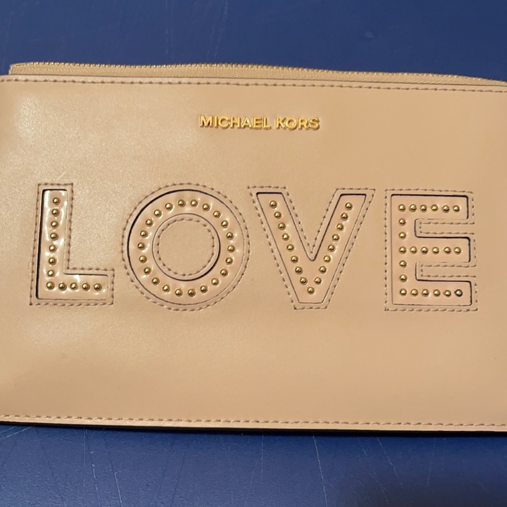 Micheal Kors wristlet